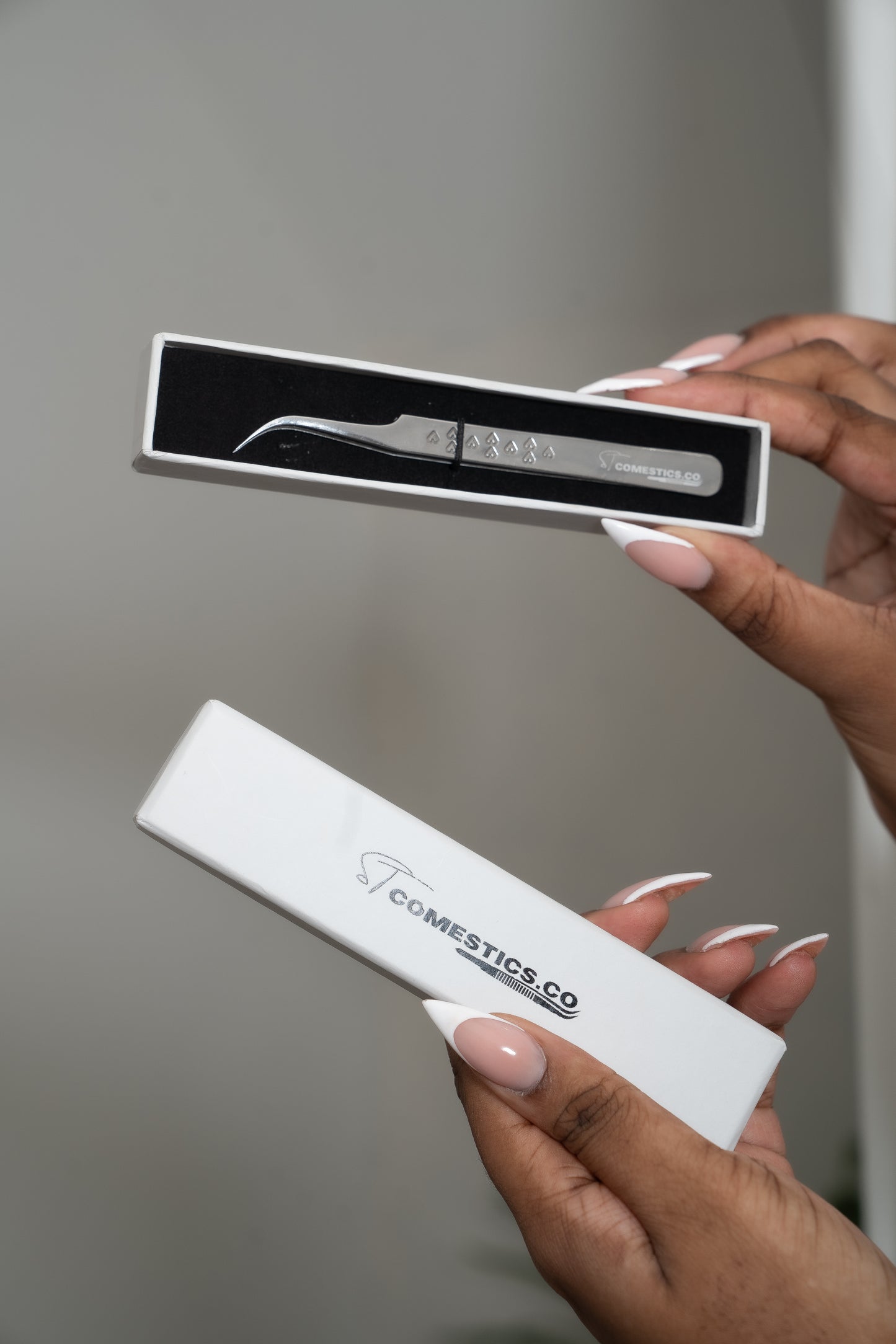 “KEY” Tweezer