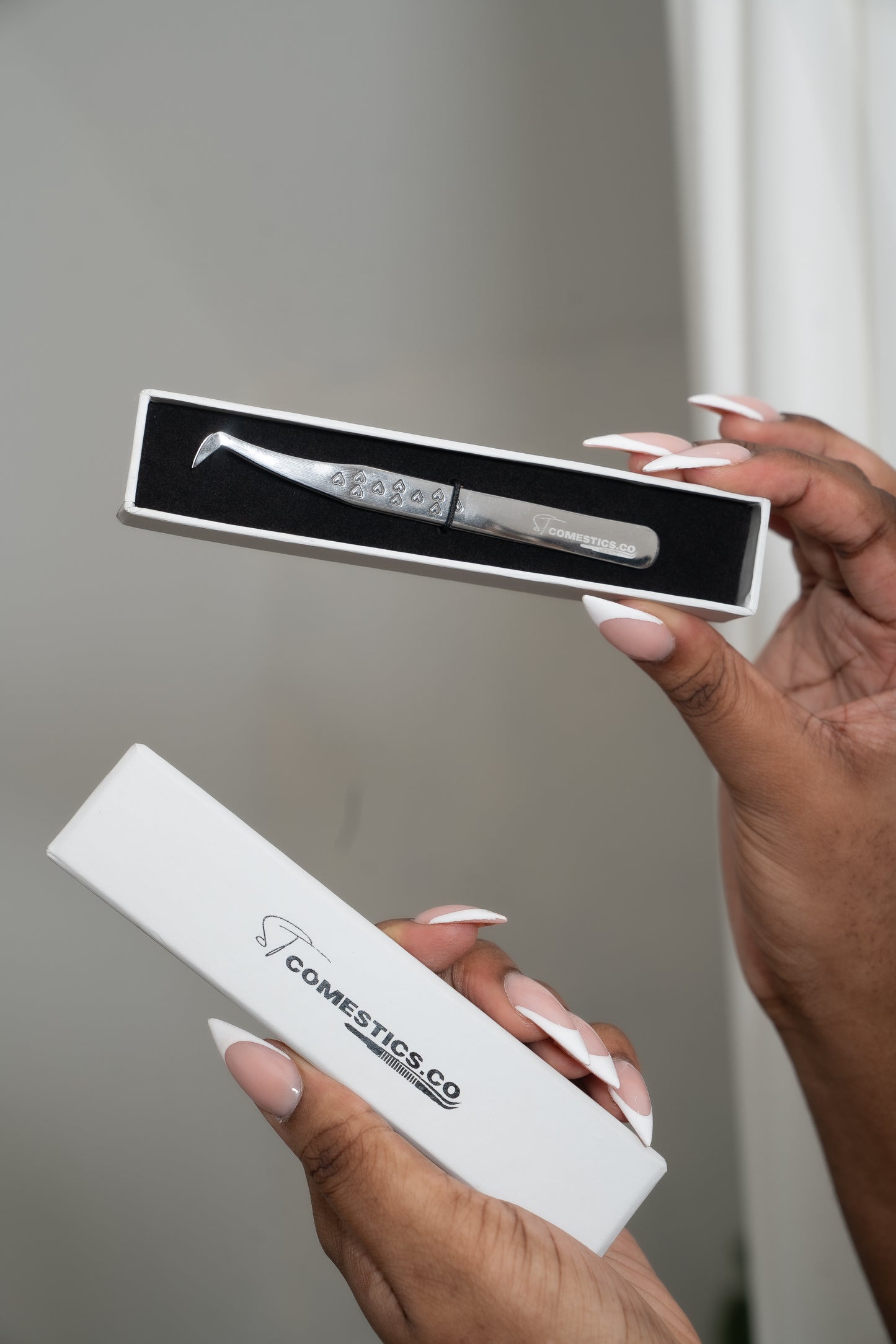 “BOOTYLICIOUS” Tweezer